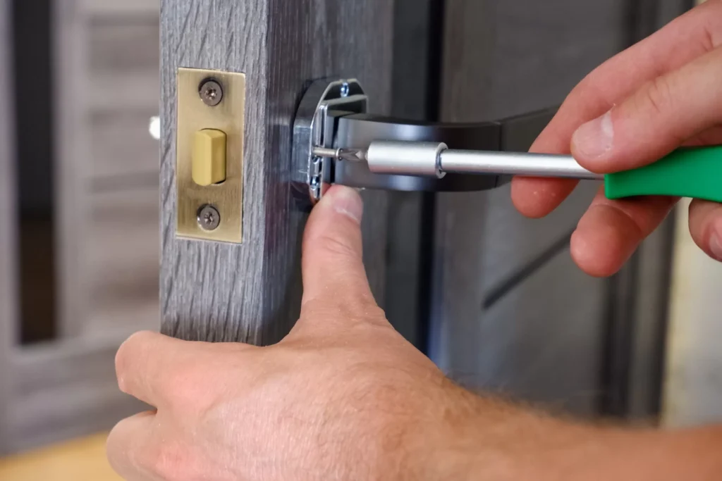 Hinge And Lock Repair